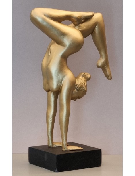 Statue en résine 21 x 31 x 9 cm. "Equilibre