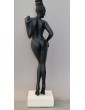 Statue en résine 13 x 44 x 9 cm. "Elle"
